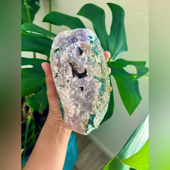 Amethyst - Picture 4 of 5